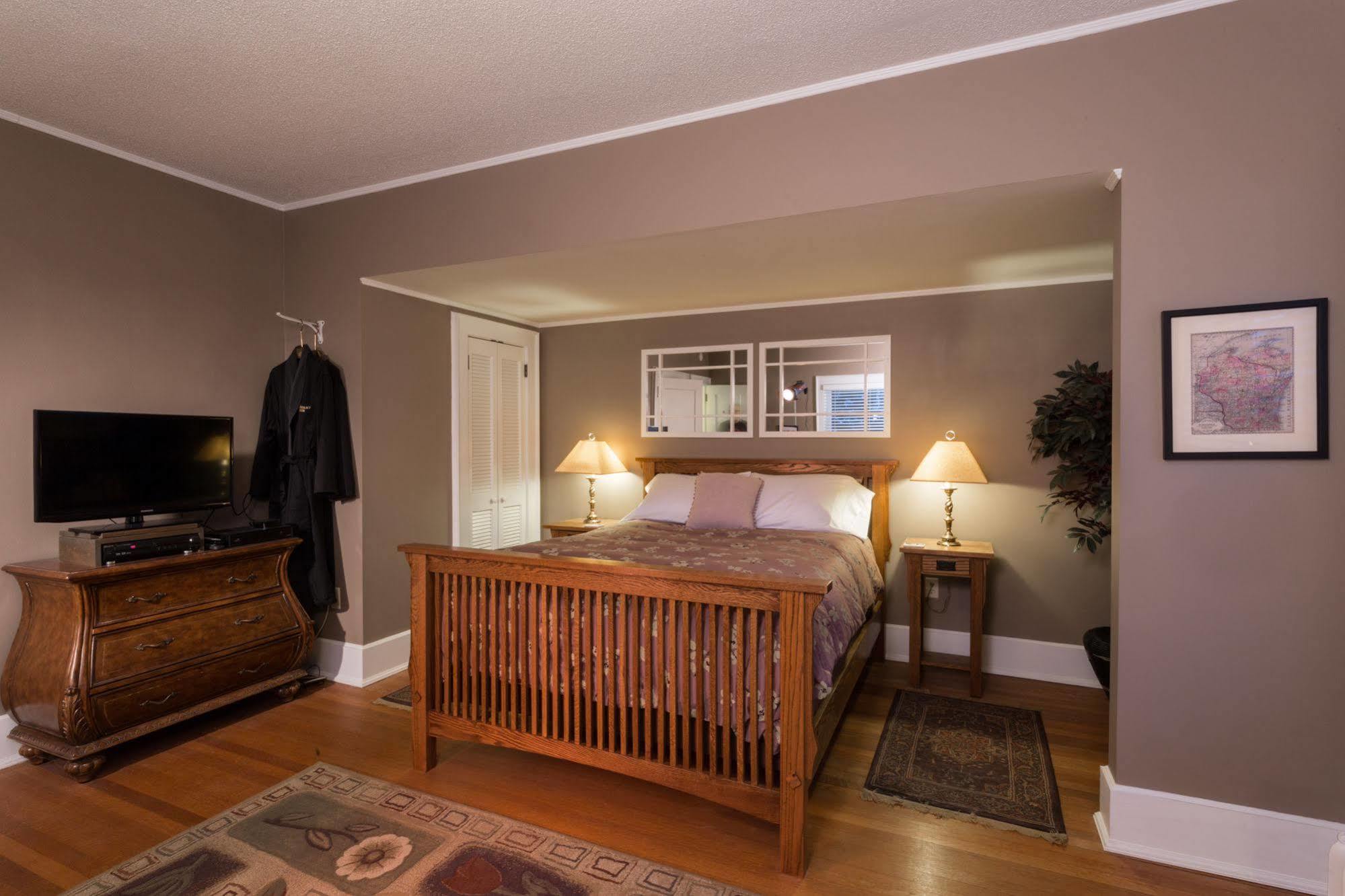 Stewart Inn Wausau Εξωτερικό φωτογραφία